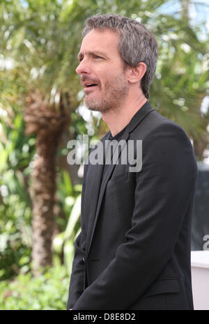 Cannes, France. 26 mai 2013. Réalisateur Jérôme Salle au Zulu photocall du film Festival de Cannes dimanche 26 mai 2013. Credit : Doreen Kennedy/Alamy Live News Banque D'Images