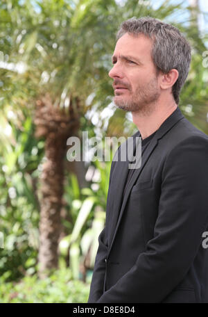 Cannes, France. 26 mai 2013. Réalisateur Jérôme Salle au Zulu photocall du film Festival de Cannes dimanche 26 mai 2013. Credit : Doreen Kennedy/Alamy Live News Banque D'Images