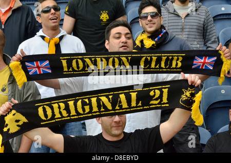 Fans de l'AEK Athènes lors d'une amicale de pré-saison v Preston North End Banque D'Images