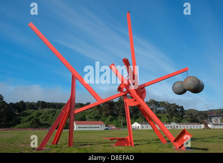 Sculpteur Mark Di Suvero installation dans San Francisco. Banque D'Images