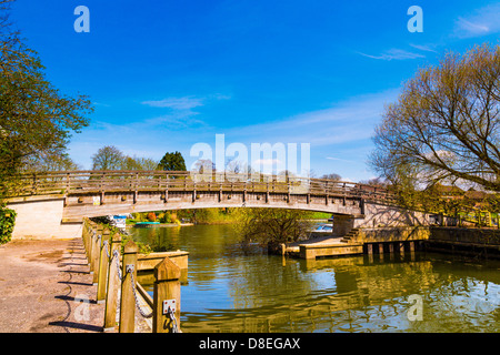 Pont en bois à Staines upon Thames, Royaume-Uni Banque D'Images