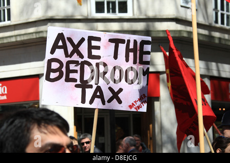 Les chambres de l'étiquette d'Ax à un premier mai à Londres 2013 Banque D'Images