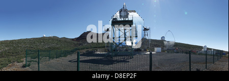 MAGIC les télescopes au Roque de los Muchachos, La Palma, Îles Canaries, Espagne Banque D'Images