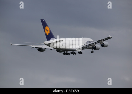 Iffezheim, Allemagne, Lufthansa Airbus A380 dans l'ascension Banque D'Images