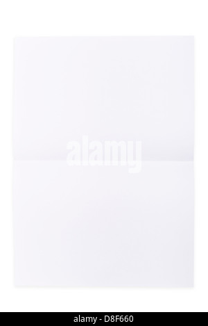 Feuille de papier blanc pliée en deux isolé sur fond blanc Banque D'Images
