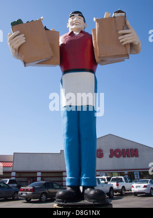 Big John statue géante dans un supermarché à Metropolis Illinois Banque D'Images