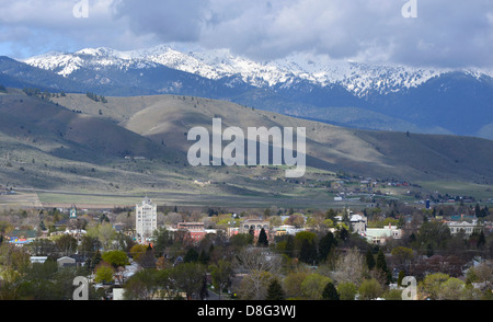 Baker City et les montagnes au nord-est de l'Elkhorn Oregon. Banque D'Images