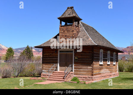 Ancienne église et l'école, Torrey, Utah. Banque D'Images