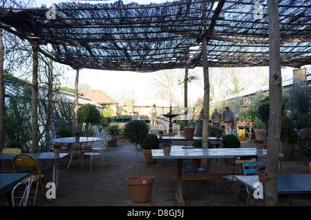 Petersham nurseries, une pépinière, salon de thé et café à Richmond, Surrey, Angleterre, Royaume-Uni. Banque D'Images