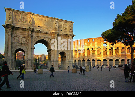 Rome arc de Constantin et le colisée Banque D'Images