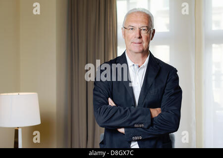 Exclusif : l'ancien joueur de football et actuel président d'honneur du Bayern Munich, Franz Beckenbauer à Hambourg le 16.05.2013. Photo : Robert Schlesinger Banque D'Images