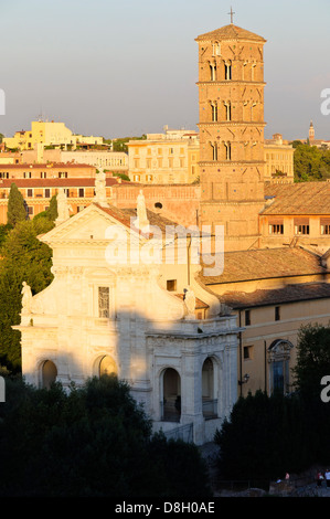 Église Santa Francesca Romana, Forum Romain, Rome, Italie Banque D'Images