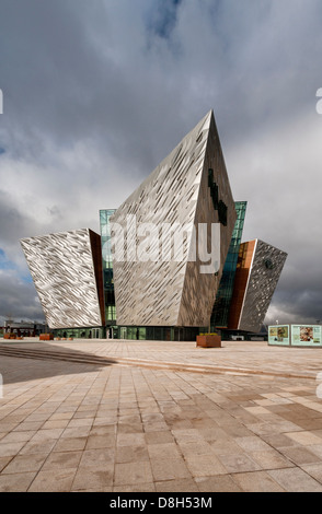 La construction du Titanic Belfast Banque D'Images