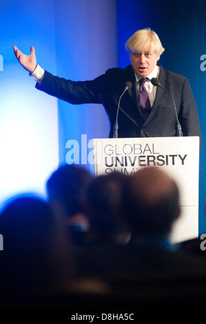 Londres, Royaume-Uni. 29 mai 2013. Maire de Londres, Boris Johnson parle à des dirigeants, des cadres supérieurs de le FMI et l'OCDE et vice-chanceliers de plus de 30 pays pour discuter de la relation entre "les universités et croissance économique' d'avance sur G8 Réunion des dirigeants du monde entier. Credit : Piero Cruciatti / Alamy Live News Banque D'Images