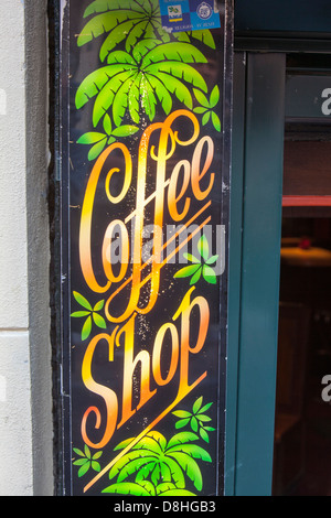 Un coffe shop à Amsterdam, autorisés à vendre du cannabis, Pays-Bas, Banque D'Images