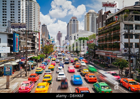 La congestion du trafic dans le centre de Bangkok, Thaïlande, Asie du Sud Est Banque D'Images