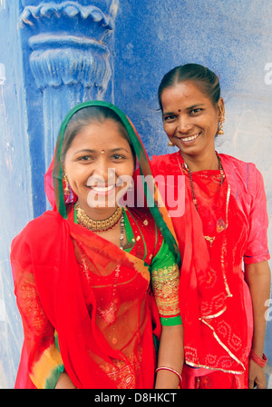 Portrait de femmes locales dans la ville bleue, Jodhpur, Rajasthan, Inde, Asie Banque D'Images