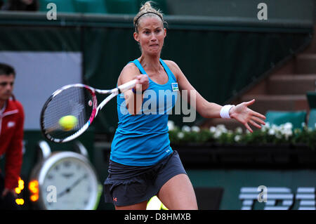 Paris, France. 29 mai 2013. en action pendant le match entre Ana Ivanovic de Serbie et Mathilde Johansson de France au deuxième tour de l'Open de France de Roland Garros. Credit : Action Plus de Sports / Alamy Live News Banque D'Images