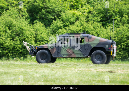 (Humvee Véhicule sur roues polyvalent à grande mobilité), l'armée britannique, s'affiche en 2013 Denmead Overlord, D-Day de reconstitutions. Banque D'Images