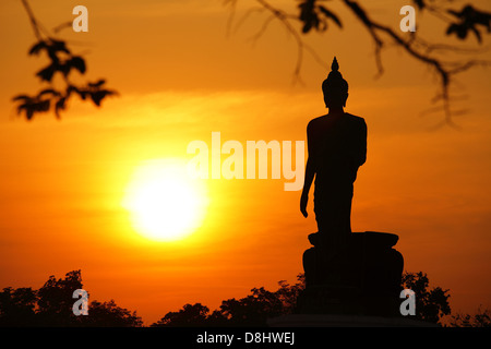 Statue de Bouddha coucher du soleil en Thaïlande Banque D'Images