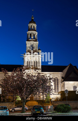 Normandie, France. L'église de Bayeux la nuit., accueil de la célèbre tapisserie de Bayeux. Banque D'Images