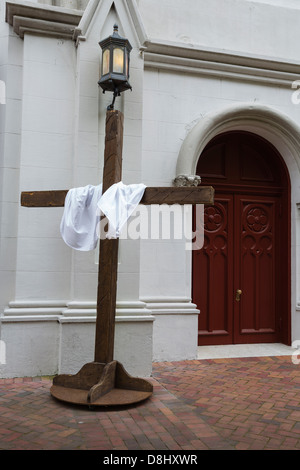 Croix de Pâques, l'Église luthérienne de l'Ascension, Wright Square, Savannah, Géorgie Banque D'Images