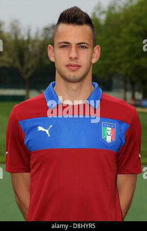 Nicola Leali (ITA), 28 mai 2013 - Football : l'équipe U-21 Italie session photo officiel pour le championnat de l'UEFA des moins de 21 ans (EURO) au Centro Tecnico de Milanello Milanello, Italie. (Photo de Maurizio Borsari/AFLO) Banque D'Images