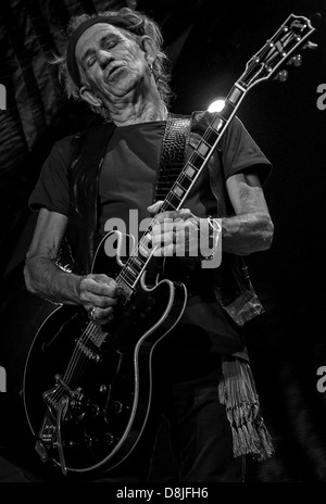 Keith Richards, guitariste des Rolling Stones effectue pendant leur '50 et le décompte' tour à Toronto, au Canada. 052513 Banque D'Images