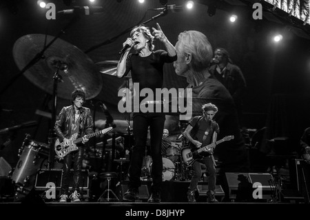 Les Rolling Stones effectuer pendant leur '50 et le décompte' tour à Toronto, Ontario, Canada. 05.25.13 Centre Air Canada Banque D'Images