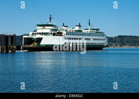 Mukilteo-Clinton ferry quitte pour l'île de Whidbey. Mukilteo, Washington, USA Banque D'Images