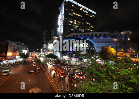 MBK Mahboonkrong Center , un populaire centre commercial pour les Thaïlandais et un troisième de visiteurs étrangers à Bangkok , Thaïlande Banque D'Images