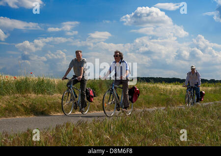 Fontevraud promenade en vélo à Saumur. Vingt kilomètres de vélo à Fontevraud et est arrivé aux portes de Saumur, une petite ville aux portes de la Loire. Banque D'Images