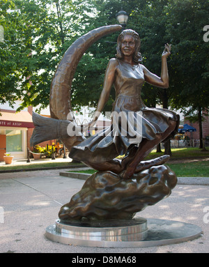 Elizabeth Montgomery Bewitched Statue en Salem Massachusetts Banque D'Images