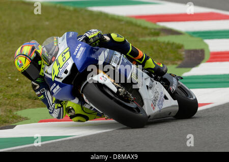 Mugello, en Italie. Le 31 mai 2013. Valentino Rossi (Yamaha Factory Racing) au cours de la session de l'freepractice Mugello circuit de course. Credit : Gaetano Piazzolla / Alamy Live News Banque D'Images