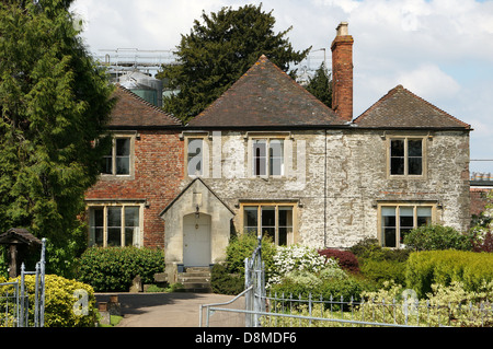 C'est dans cette ferme que Westons Cider & Perry a commencé 1887 dans le village de beaucoup de Marcle Herefordshire Angleterre GB ROYAUME-UNI 2013 Banque D'Images