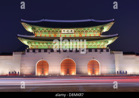 Porte Gwanghwamun à Gyeongbokgung Palace à Séoul, Corée du Sud. Banque D'Images