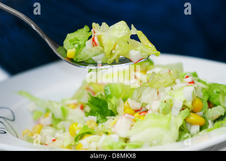 Salade verte à la viande de crabe Banque D'Images