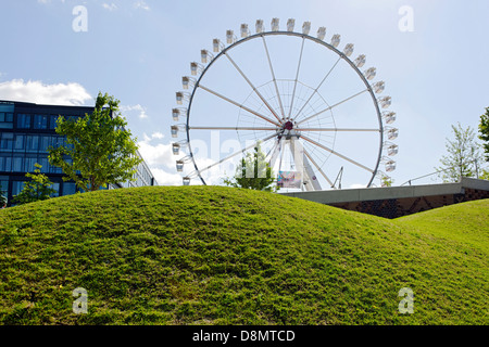 Grande roue Terrasses Marco Polo, Hambourg, Allemagne Banque D'Images