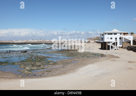 Plage de l'océan Atlantique à Rabat, Maroc Banque D'Images