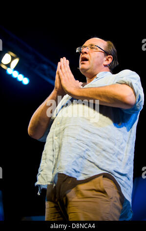 L'historien William Dalrymple parle de la première guerre afghane sur scène à Hay Festival 2013 Hay-on-Wye Powys Pays de Galles UK Banque D'Images