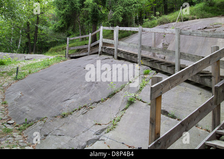 Le Parc National de Naquane de gravures rupestres dans la région de Capo di Ponte de l'Italie. Site de l'UNESCO du patrimoine mondial n. 94 Banque D'Images