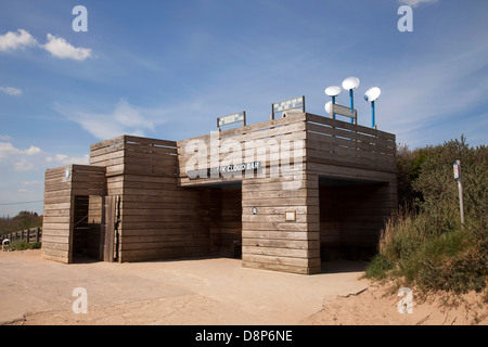 Le bar Cloud, un nuage de point d'observation sur la plage à Anderby Creek, Lincolnshire, Angleterre, Royaume-Uni Banque D'Images