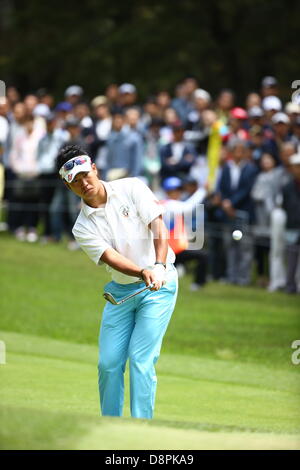 Ibaraki, Japon. 2 juin 2013. Hideki Matsuyama (JPN), 2 juin 2013 - Golf : Hideki Matsuyama Japon de jetons pendant le tour final de la Coupe du diamant à Oarai Golf Golf Club à Ibaraki, Japon. (Photo par Toshihiro Kitagawa/AFLO/Alamy Live News) Banque D'Images