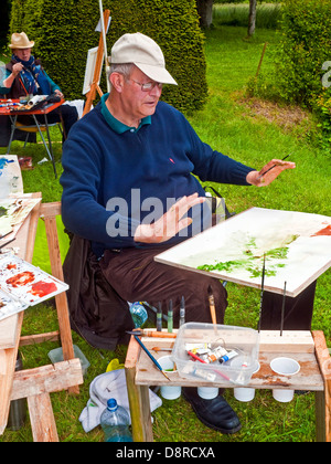 Artiste peintre amateur de plein air / au travail - France. Banque D'Images