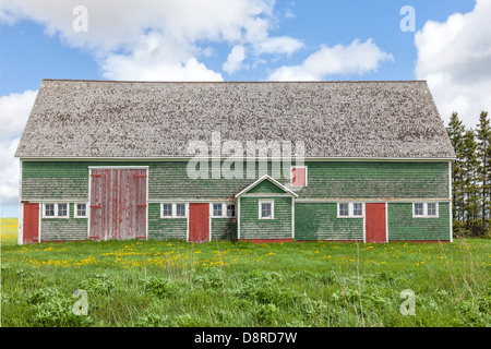 Grange Vintage dans les régions rurales de l'Île du Prince-Édouard, Canada Banque D'Images