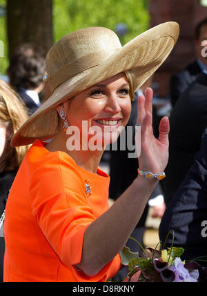 Wiesbaden, Allemagne. 3 juin 2013. Reine Maxima des Pays-Bas au premier jour de leur visite en Allemagne d'une visite de deux jours avec une délégation économique néerlandais, Wiesbaden 03-06-2013 Photo : Albert Nieboer-pre/dpa/Alamy Live News Banque D'Images