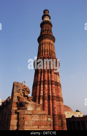 Le Qutub Minar à Delhi est le plus haut Minaret de l'Inde Banque D'Images