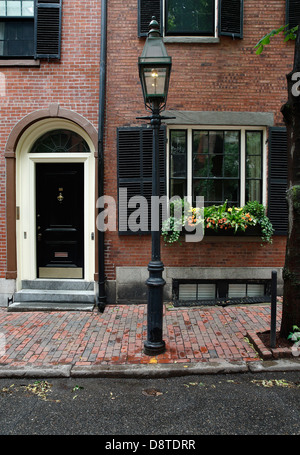 La rue Cedar sur Beacon Hill, Boston, Massachusetts Banque D'Images