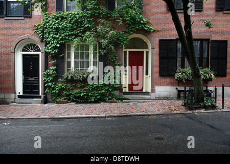 La rue Cedar sur Beacon Hill, Boston, Massachusetts Banque D'Images