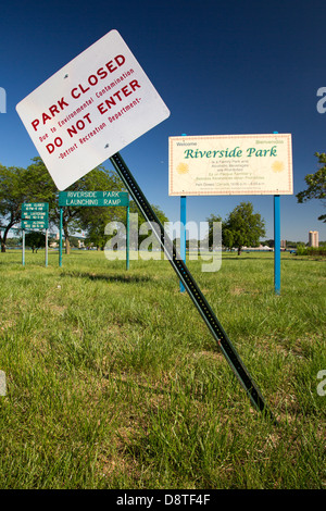 Parc de la ville fermée en raison de la contamination de l'environnement Banque D'Images